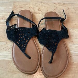 Women’s black sandals size 8.5